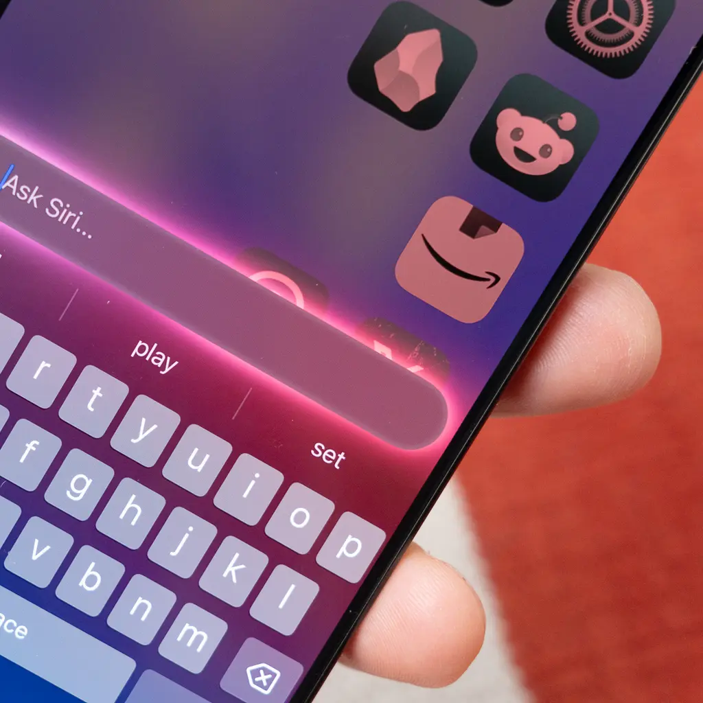 قابلیت دستیار صورتی Siri در ios17