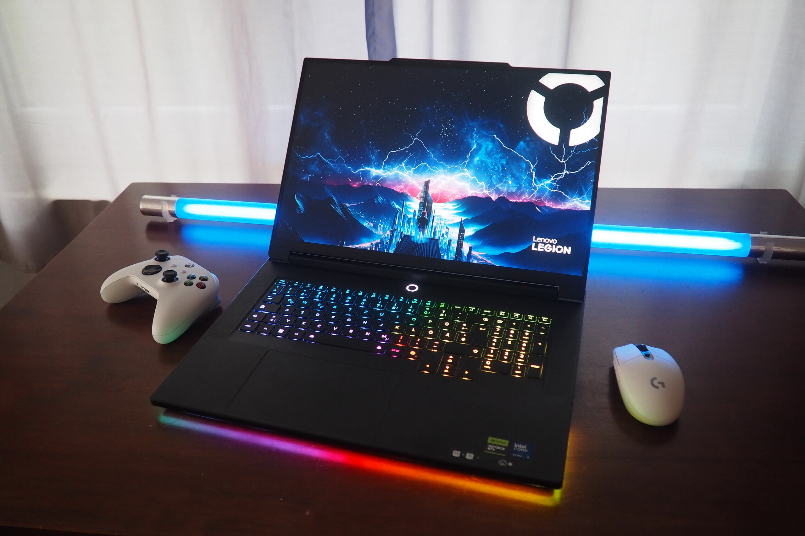 Lenovo Legion 9 18IAX10 18-inch laptop؛ از بهترین لپ تاپ های بازار