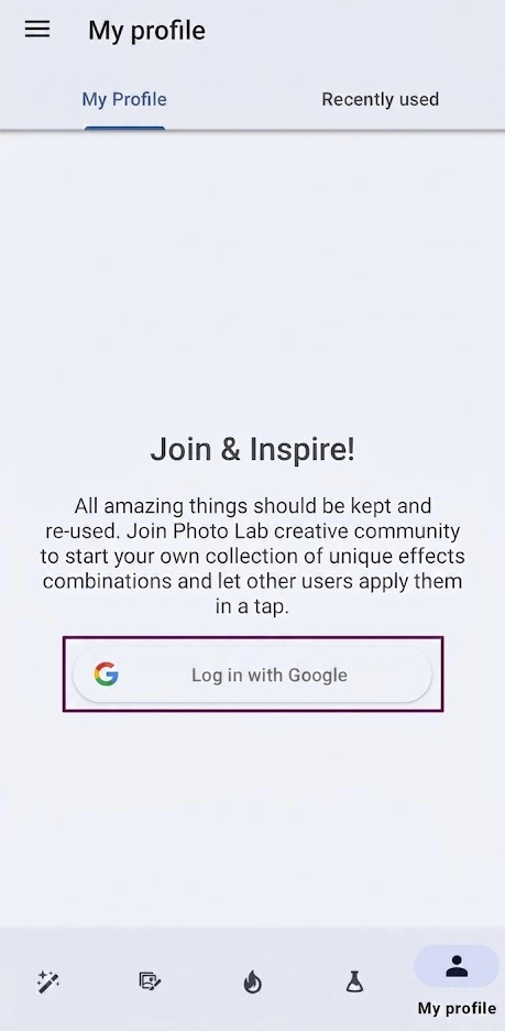 انتخاب گزینه Log in with Google برای ورود به فوتولب